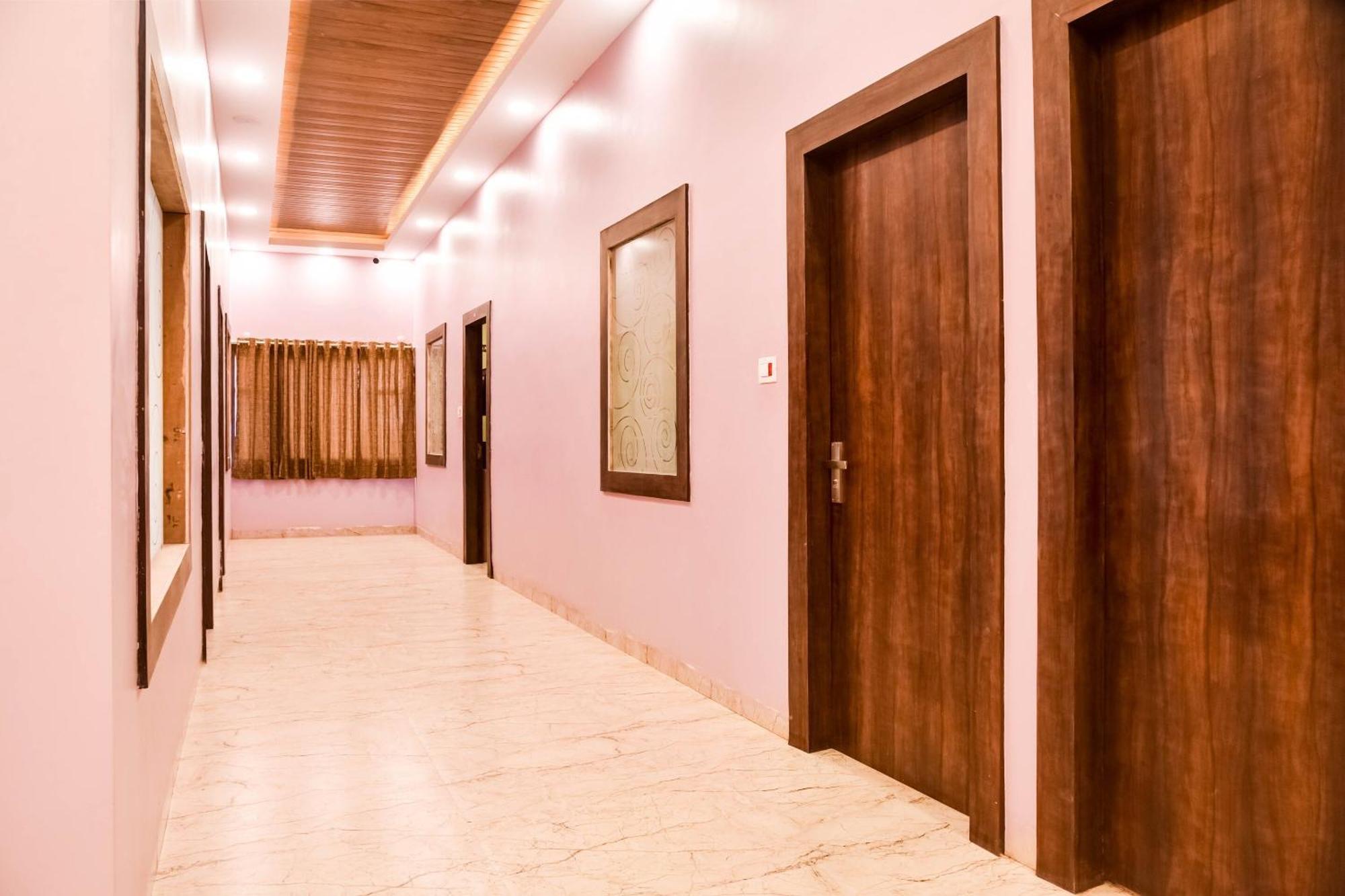 OYO 78787 Hotel Manglam Palace Bhopal Bagian luar foto