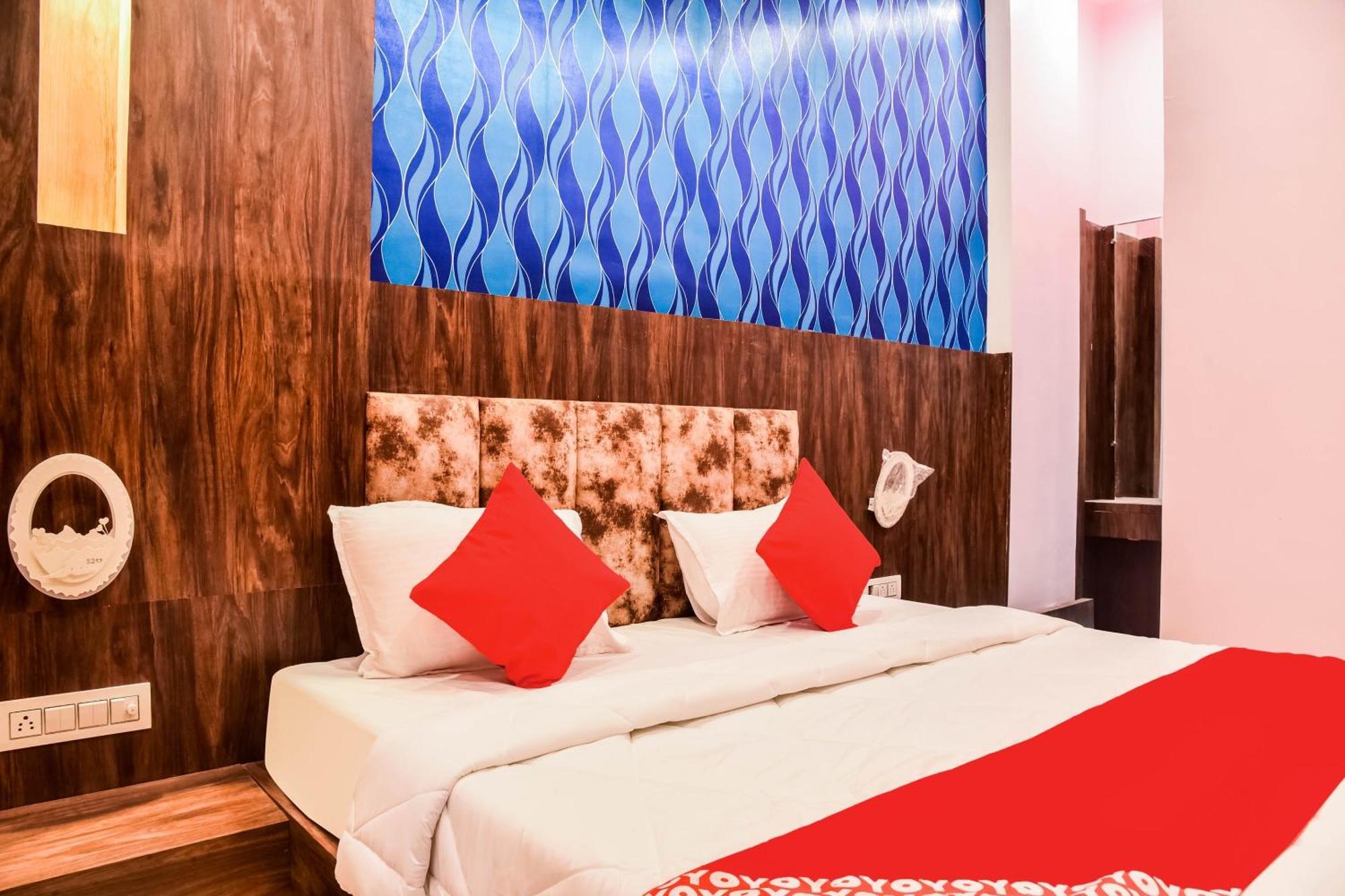 OYO 78787 Hotel Manglam Palace Bhopal Bagian luar foto