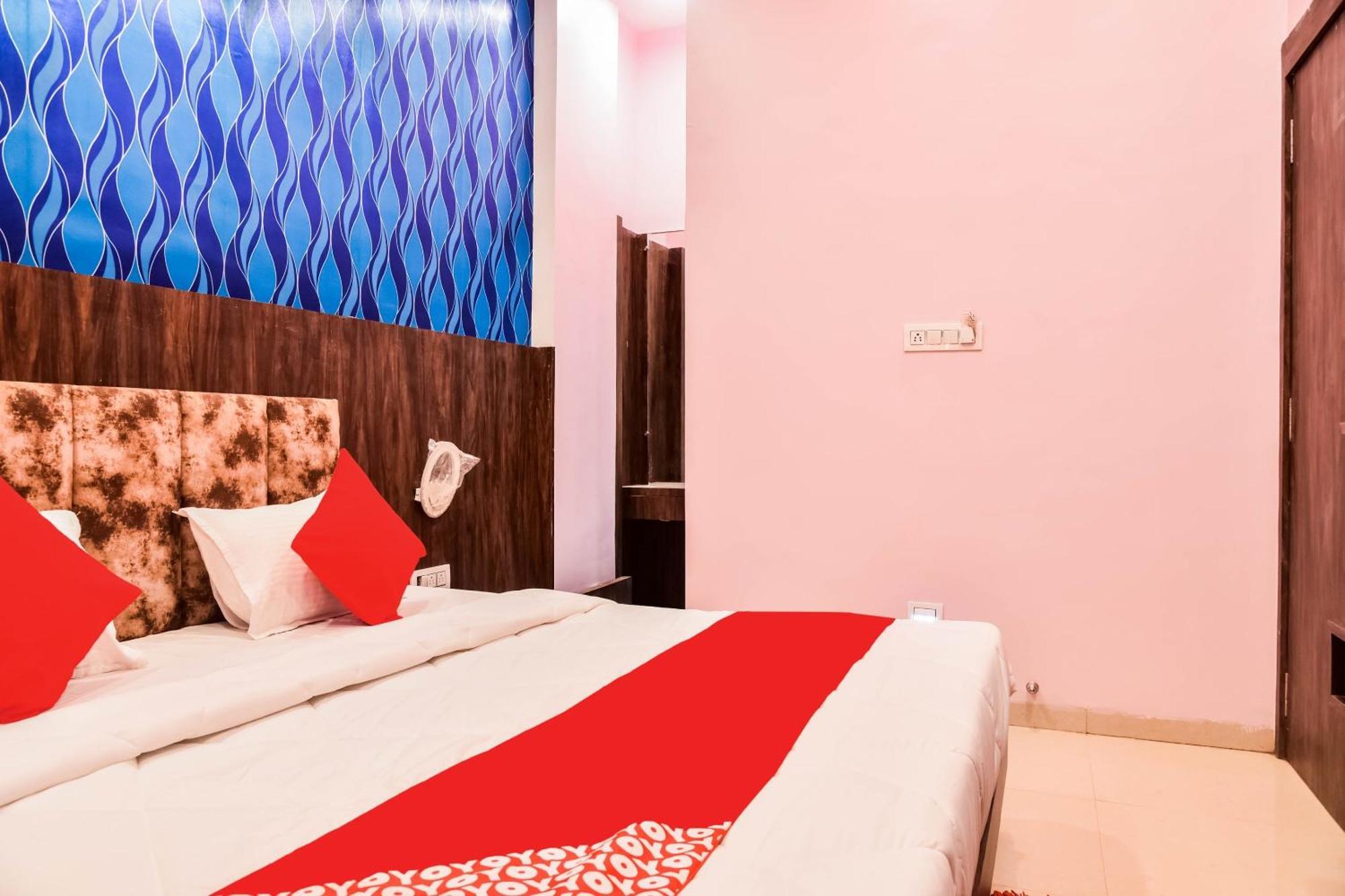 OYO 78787 Hotel Manglam Palace Bhopal Bagian luar foto
