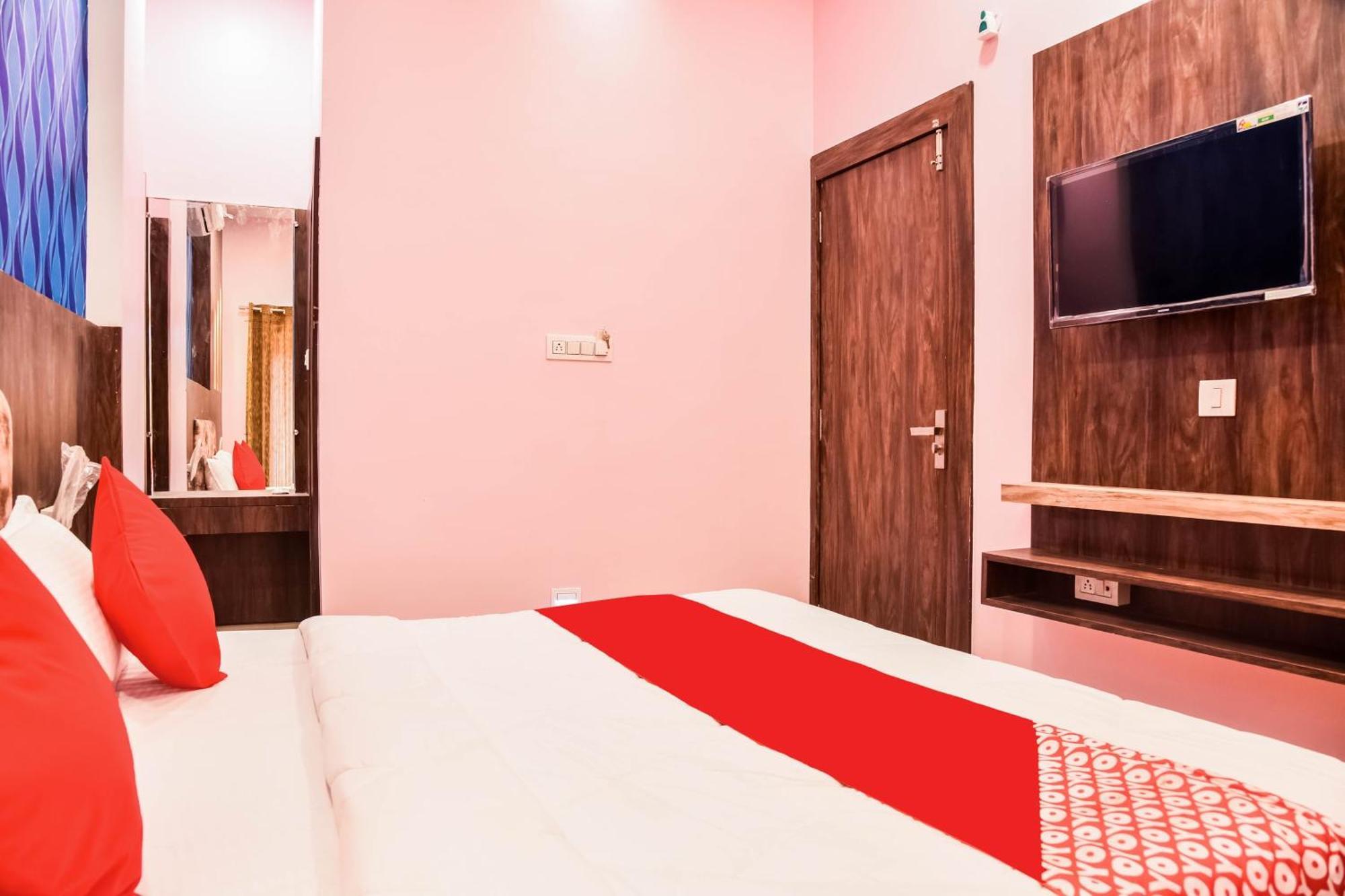 OYO 78787 Hotel Manglam Palace Bhopal Bagian luar foto