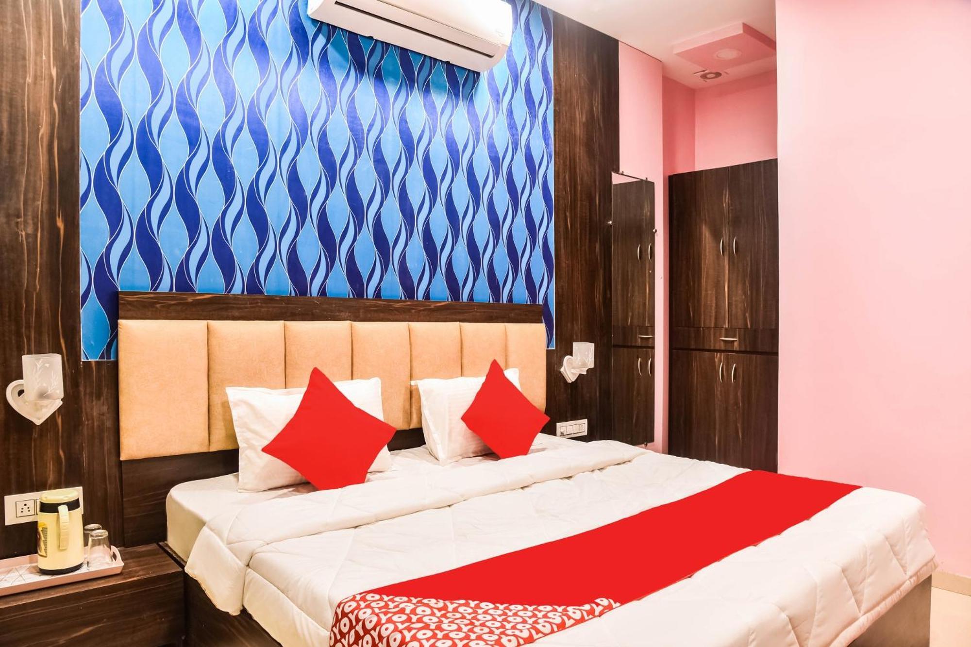 OYO 78787 Hotel Manglam Palace Bhopal Bagian luar foto